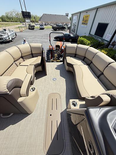 2025 Veranda VR22RC Tri-Toon - XL PACKAGE