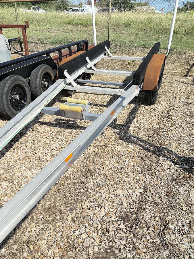 Used SHORELANDER TANDEM AXLE
