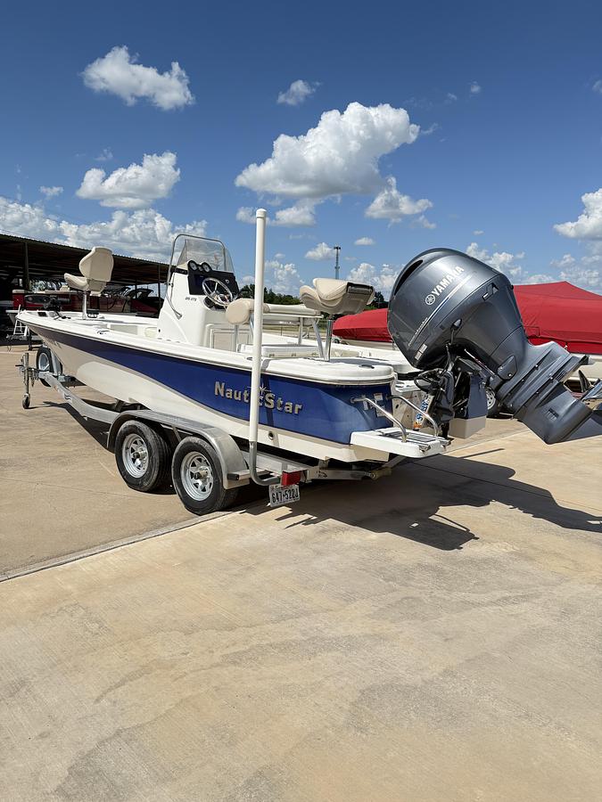 Used 2017 NauticStar 227 XTS BAY