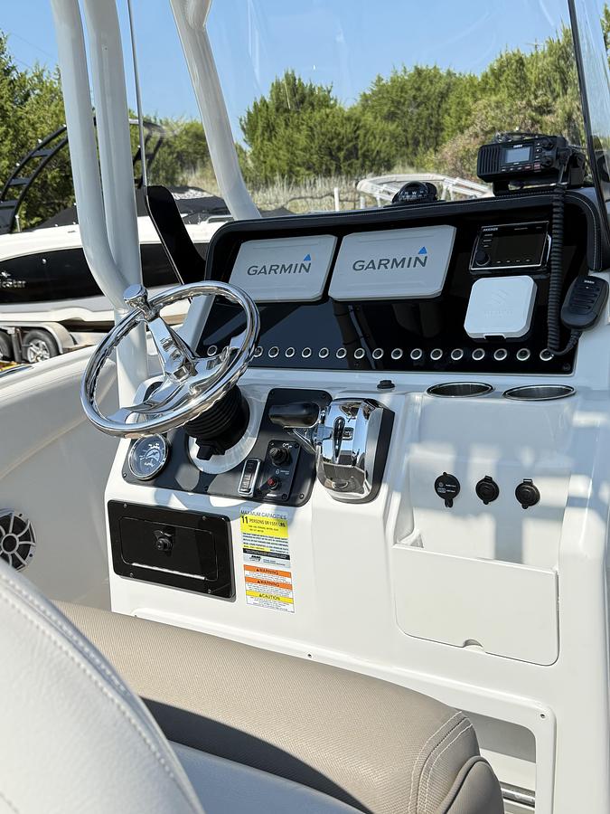 Used 2020 Crownline 220 Finseeker