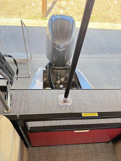 2025 Veranda VR22RC Tri-Toon - XL PACKAGE