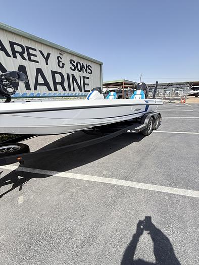 Used 2024 IKON LX 21