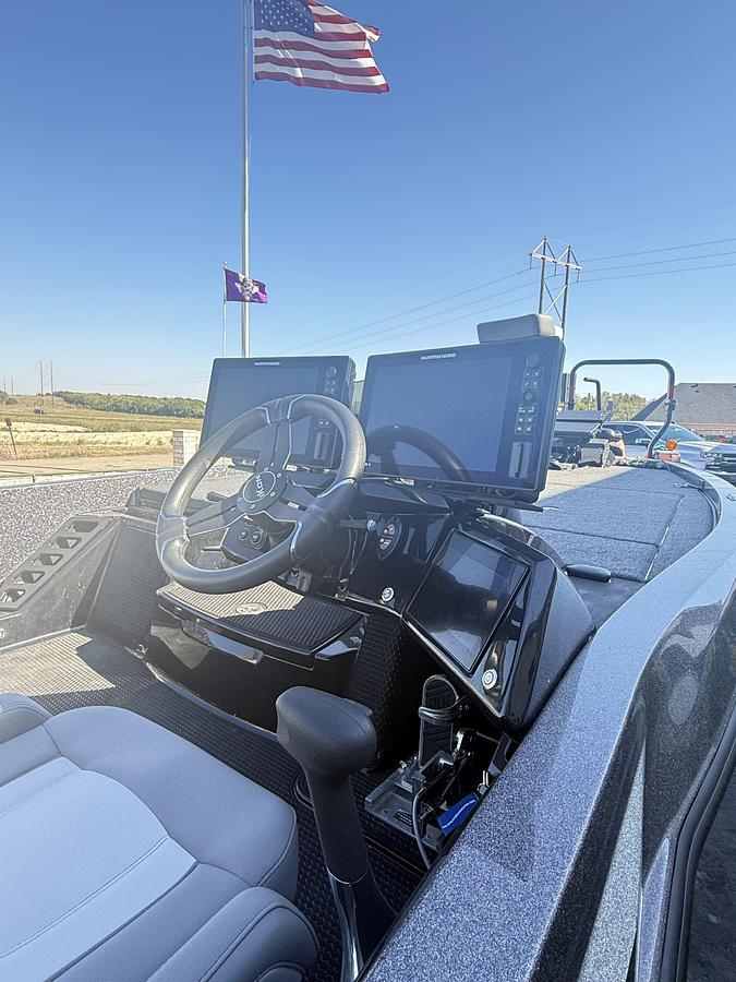 Used 2023 IKON LX 21