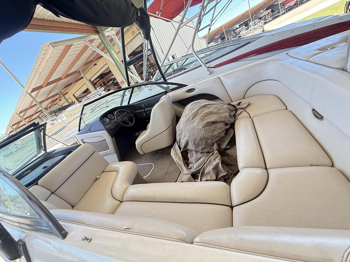 Used MALIBU WAKE BOAT