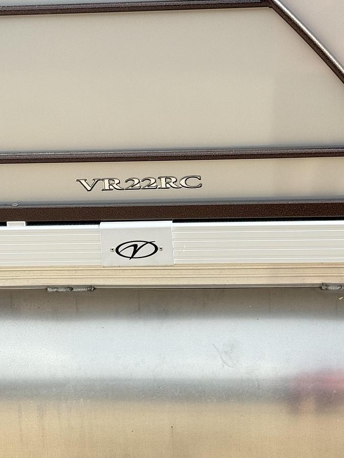 2025 Veranda VR22RC Tri-Toon
