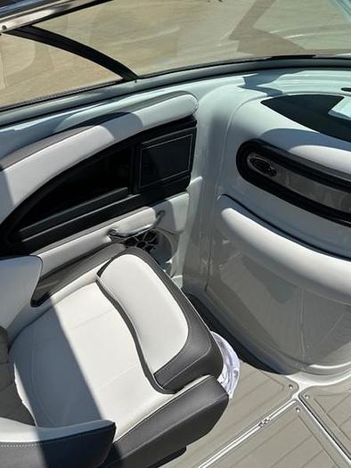 2024 Crownline E235 Surf