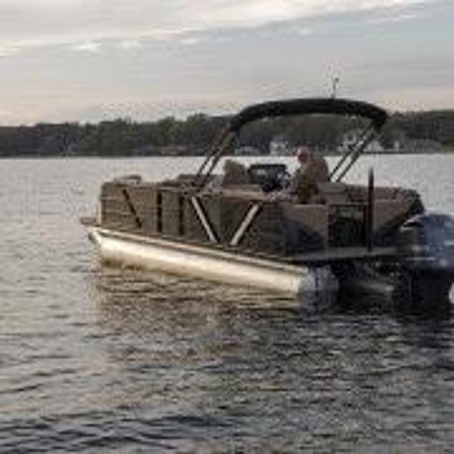 2025 Veranda VX22RC Premium Luxury Tri-Toon