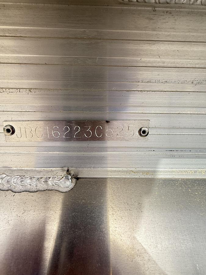 2025 Veranda VS22RC Tri-Toon