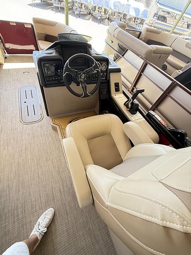 2025 Veranda VR22RC Tri-Toon - XL PACKAGE