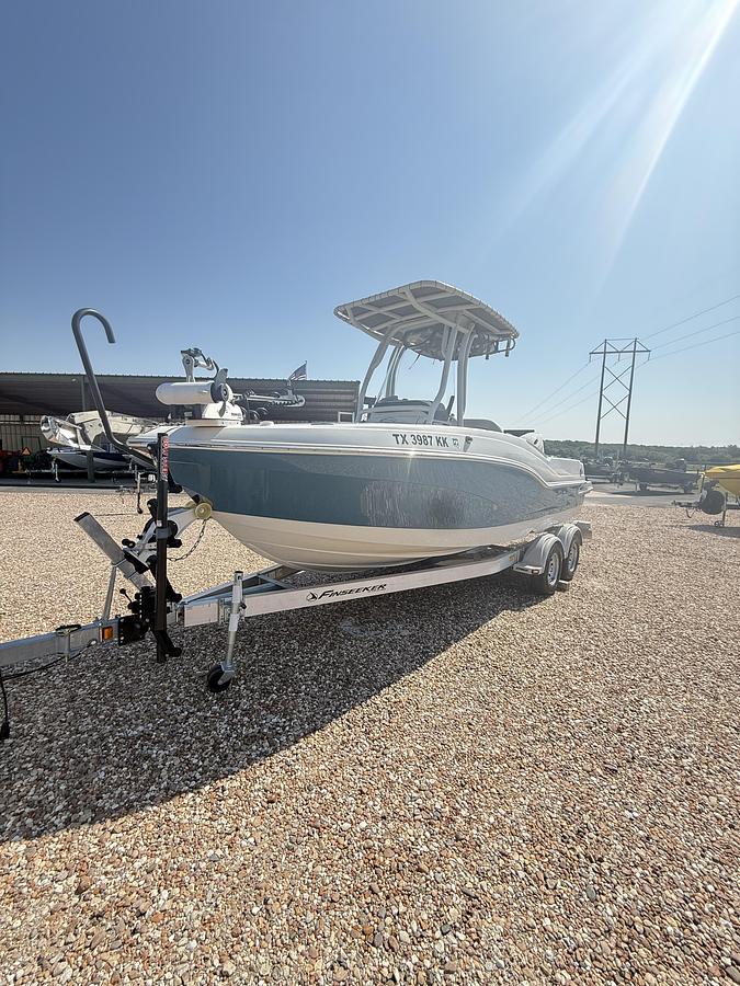 Used 2020 Crownline 220 Finseeker