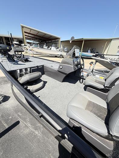 Used TRACKER CLASSIC 2024