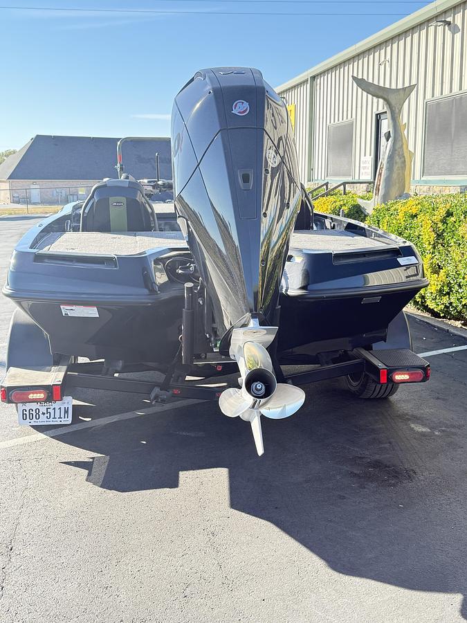 Used 2024 IKON LX 21