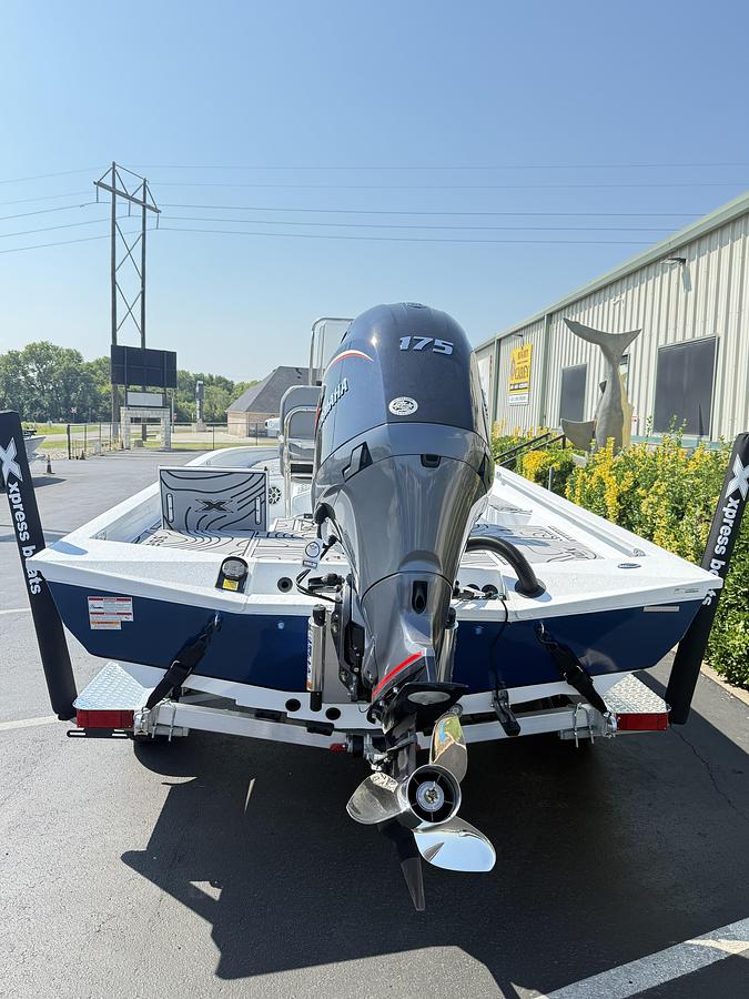 2026 Xpress H-22 BAY