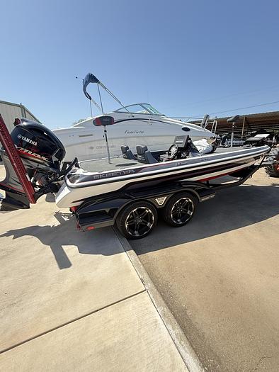 Used SUPER CLEAN 1 OWNER 2019 SKEETER FX 21 APEX