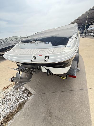 Used 2006 CARAVELLE 237 BR