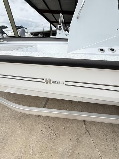 2025 Xpress H210 BAY