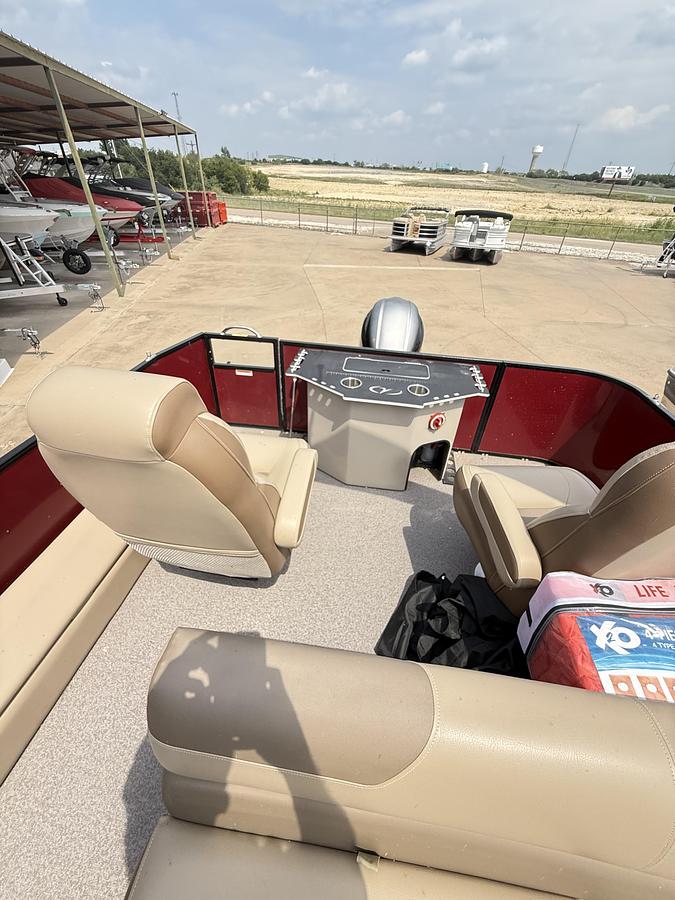 Used 2022 Veranda VF22F4