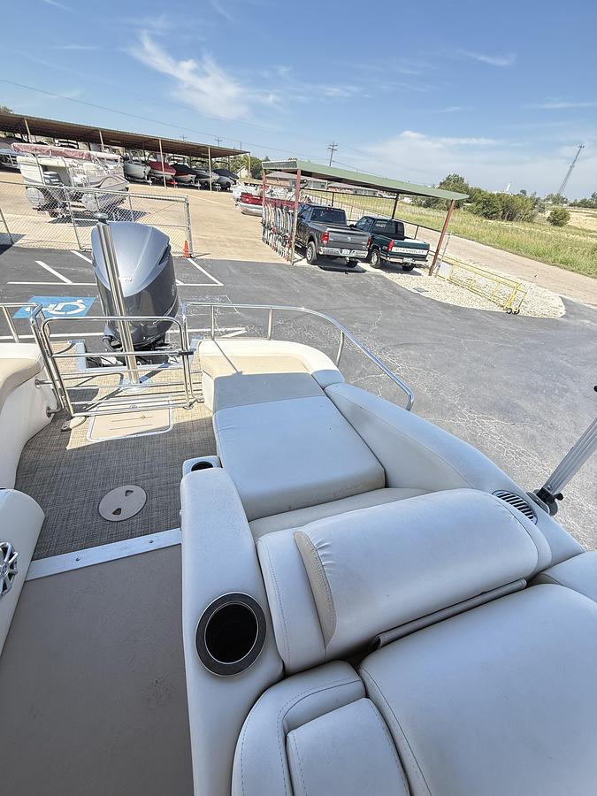 Used 2013 BENNINGTON 2550 QBR
