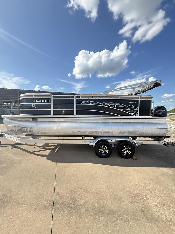 Used 2015 HARRIS CRUISER 200