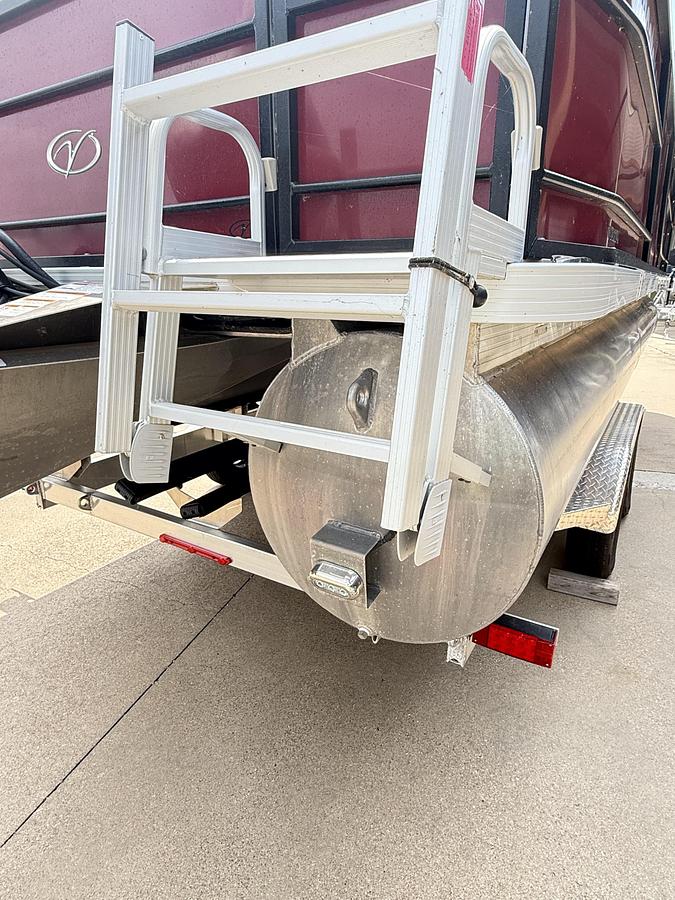 Used 2022 Veranda VF22F4