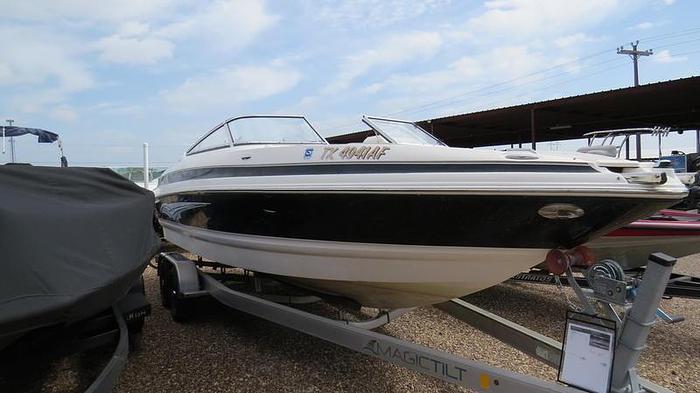 Used 2007 Larson LXI 268BR