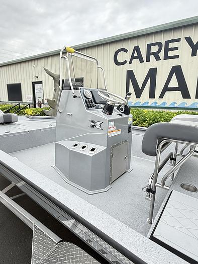 2025 Xpress H-210 BAY