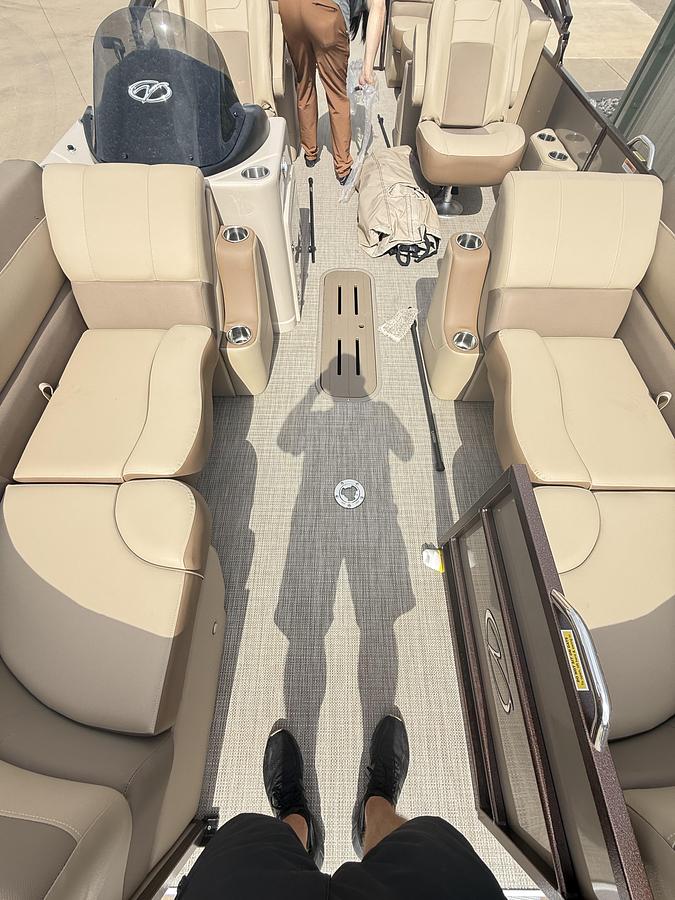 2025 Veranda VR22RC Tri-Toon