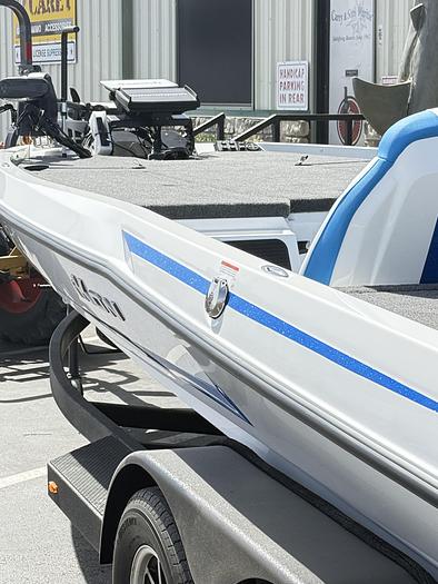 Used 2024 IKON LX 21