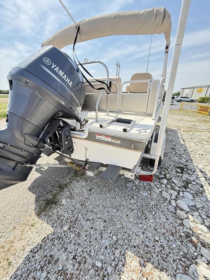 Used 2015 HURRICANE 196 FUNDECK
