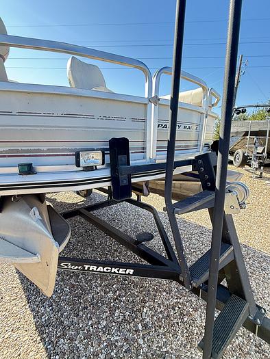 Used TRACKER PONTOON