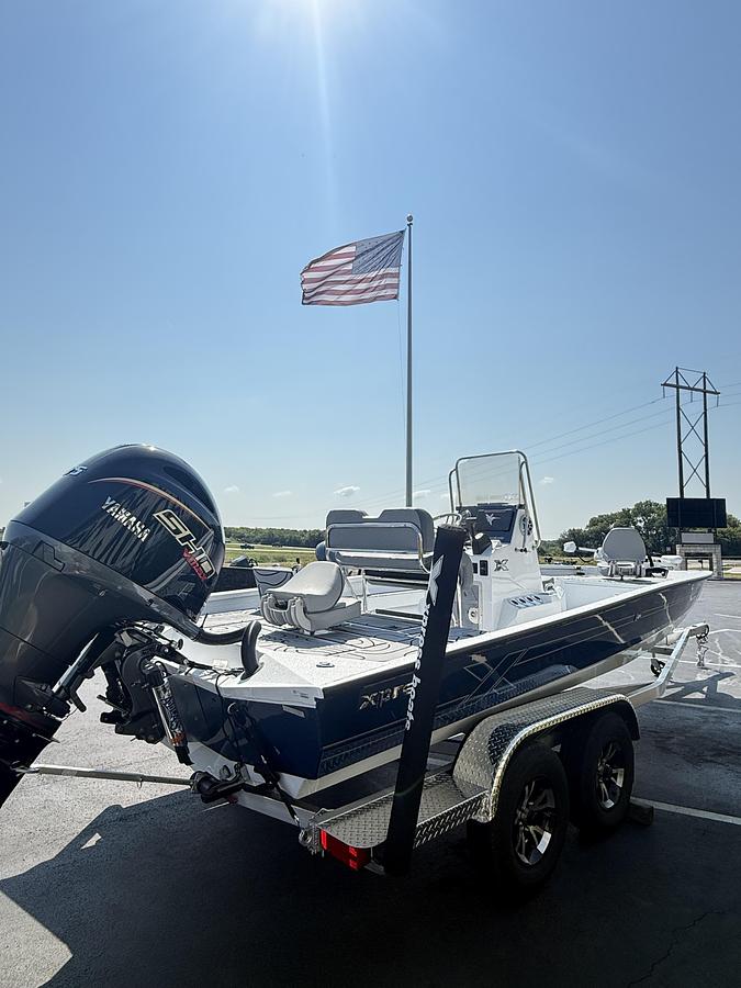 2026 Xpress H-22 BAY