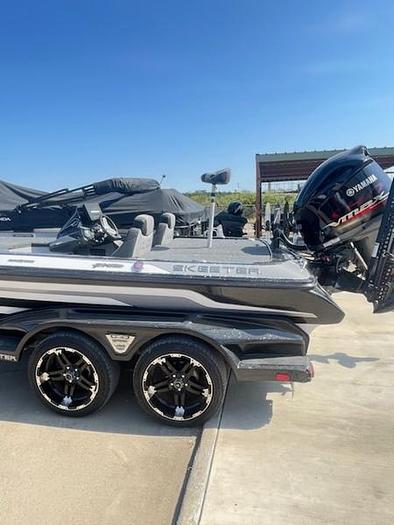 Used 2019 Skeeter FX21 LE JUST REDUCED !!