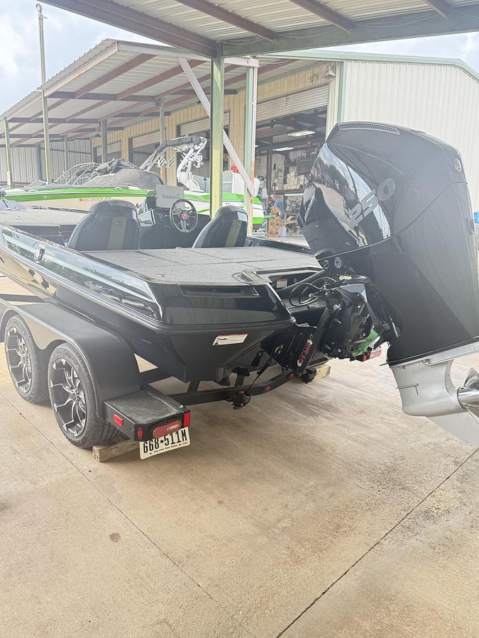 Used 2024 IKON LX 21