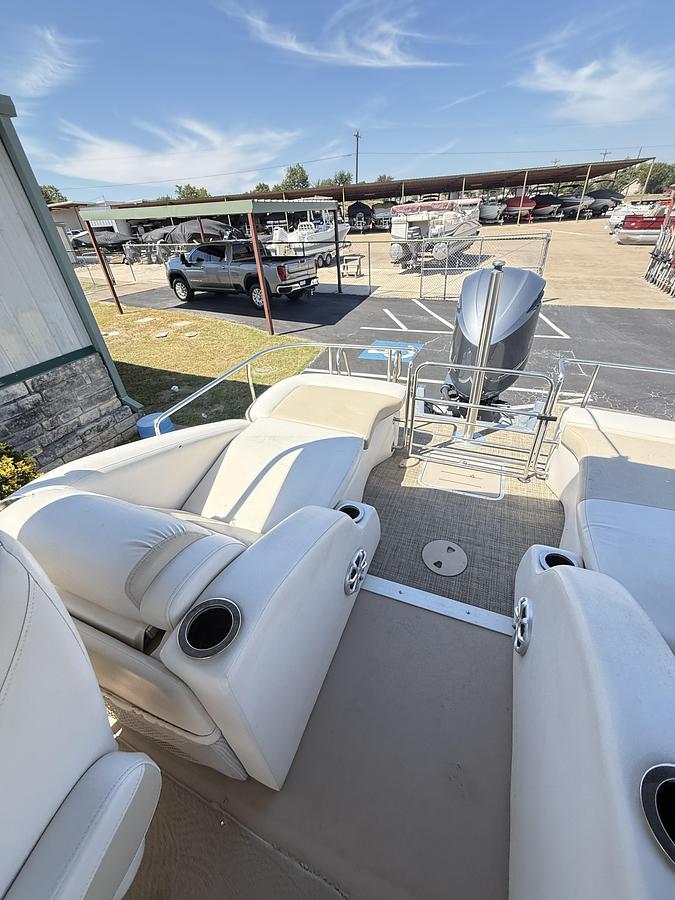 Used 2013 BENNINGTON 2550 QBR
