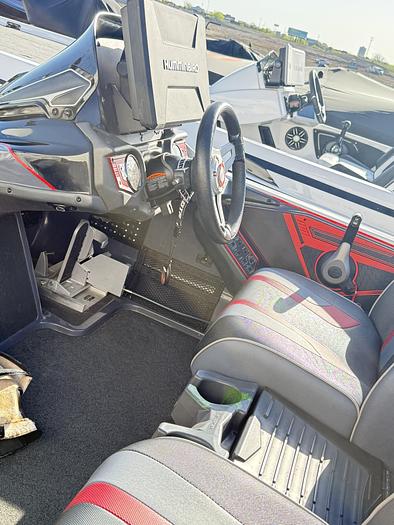 Used SUPER CLEAN 1 OWNER 2019 SKEETER FX 21 APEX