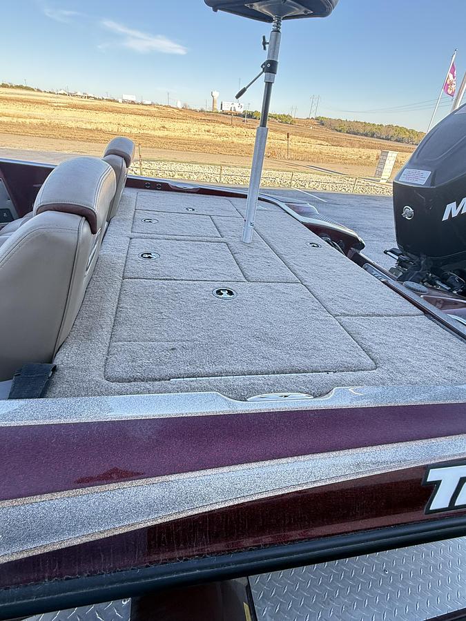 Used 2009 TRITON 18 X 3 PRO