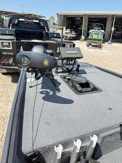 Used TRACKER CLASSIC 2024