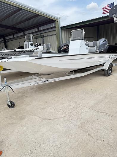 2025 Xpress H210 BAY