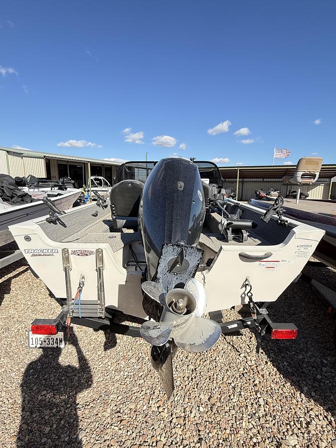 Used 2021 TRACKER/TAHOE PGV16WT