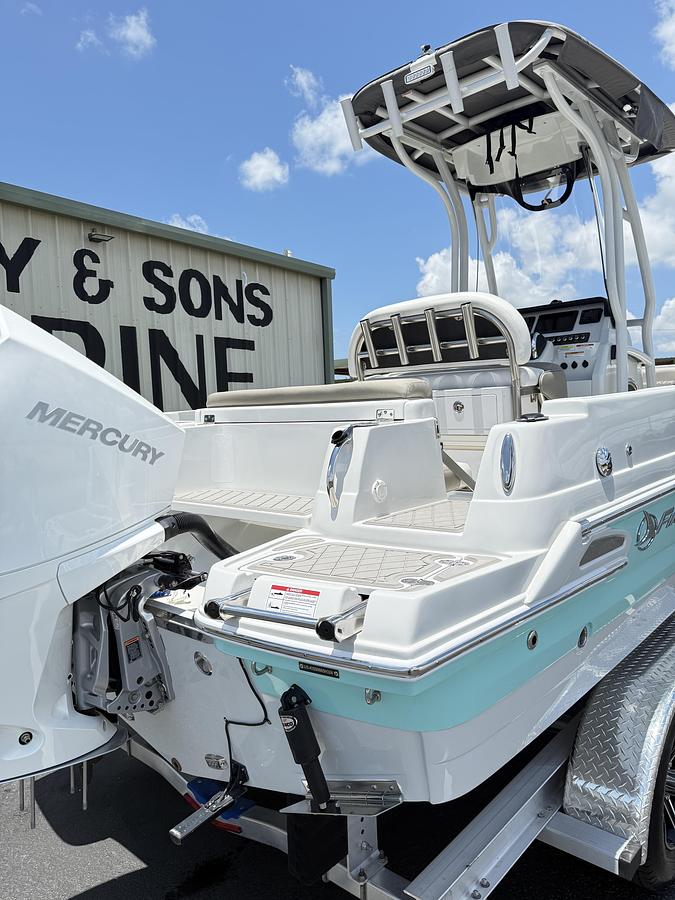 2024 Crownline Finseeker 210CC