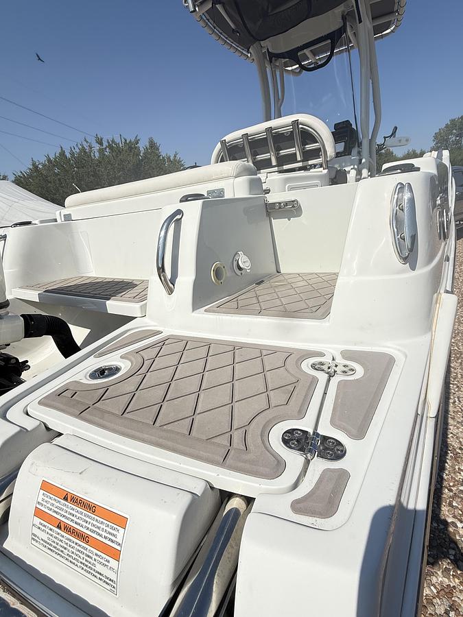 Used 2020 Crownline 220 Finseeker