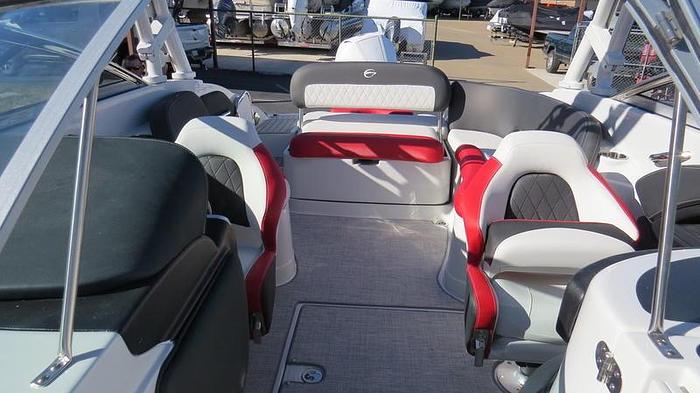 2024 Crownline E260 XS