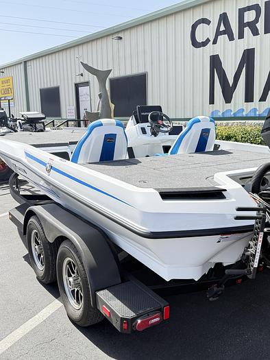 Used 2024 IKON LX 21