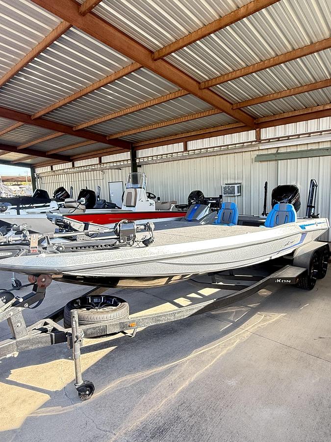 Used 2024 IKON LX 21