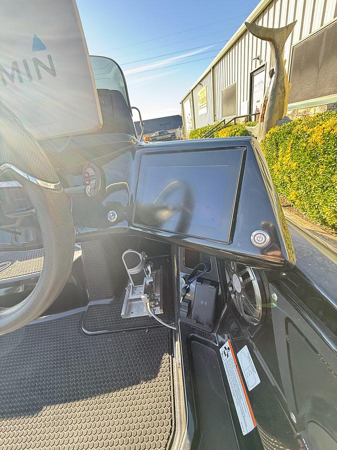 Used 2024 IKON LX 21