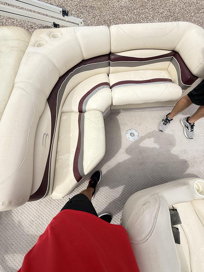 Used 2005 BENNINGTON 2275RL