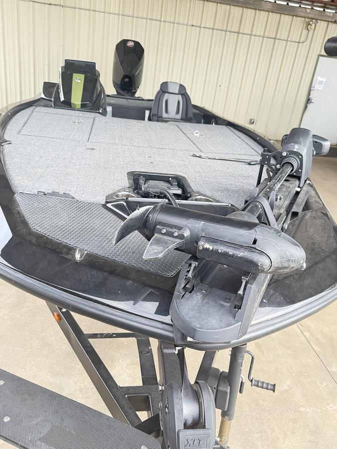 Used 2024 IKON LX 21