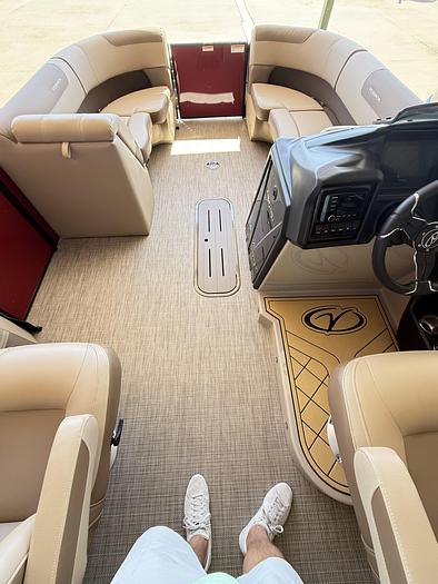 2025 Veranda VR22RC Tri-Toon - XL PACKAGE