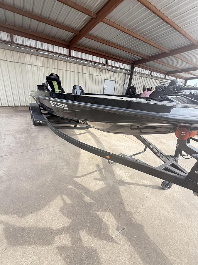 Used 2024 IKON LX 21