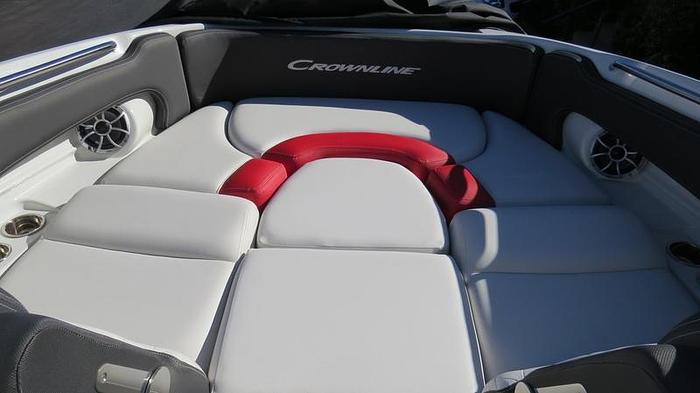 2024 Crownline 250 XSS